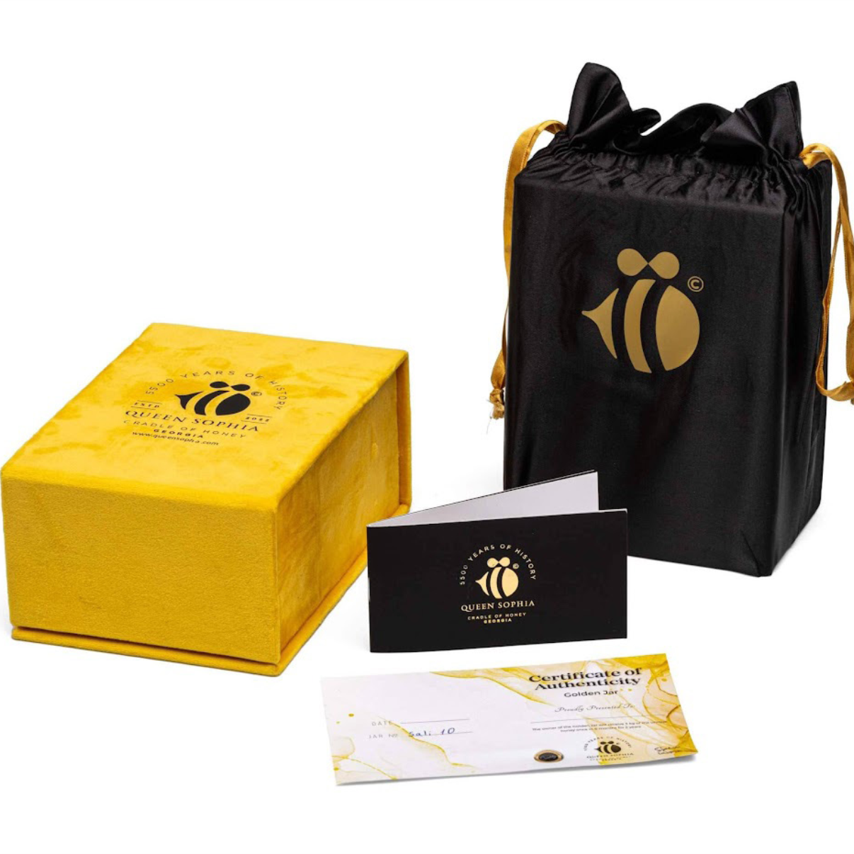 Stagi Group, სტაგი ჯგუფის queen sophia-ს ბრენდირებული ყვითელი ყუთი და შავი ჩანთა ოქროს ლოგოთი, ბარათით და სერტიფიკატით